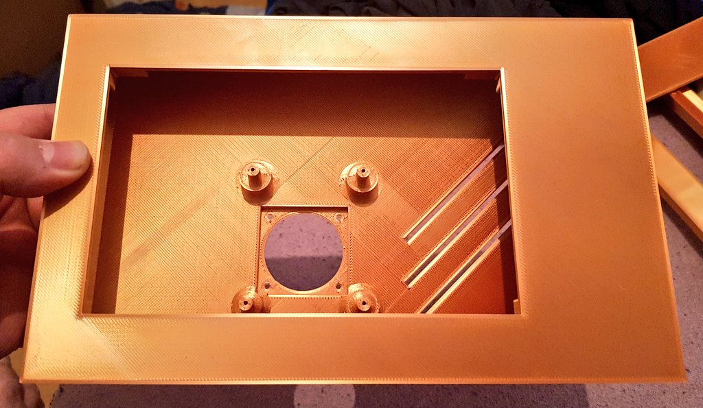 HAM_DM4DS's tweet photo. #redesigned my #3dprinted 7" touchscreen #raspberrypi 4 case for the #DJ0ABR #SDR or #digiview / #fpvout and printed it in copper #filament 😁
STLs will be uploaded today to my thingiverse.
Happy #PRINTING
Vy73
Sandor - DM4DS
#3Dprinting
#printable
#qo100
#DJI https://t.co/sYL1qypQOZ