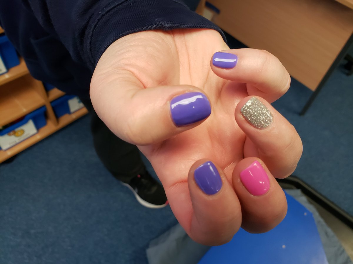 StJamesIDerby's tweet photo. We are loving Mrs Forbes' Advent inspired nails!!!💅🕯 https://t.co/fWBloeAHwJ