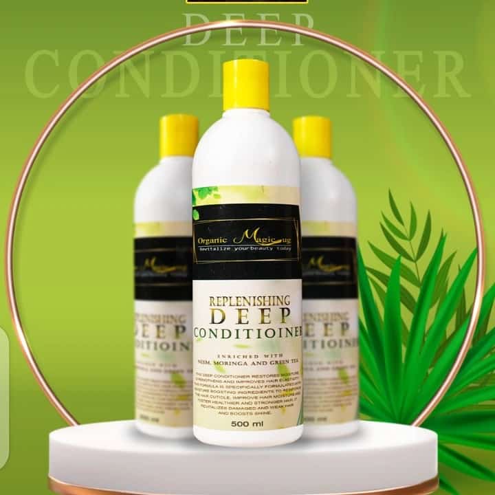 fro_cap's tweet photo. What's a hair wash day without our 👇 
⭐️Organic shampoo bar soap - 10k
⭐️Conditioner - 45k
⭐️Moisturizer - 20k
⭐️Oil - 25k

Place your order via 👇 
📱 0701339953 OR Whatsapp https://t.co/A6EsaoIU1q
🚗 We deliver 
#BlossomWithFroCap 🌸 #hairstyle #UOTMarket #SupportMyHustle https://t.co/eNEuPRWFZJ