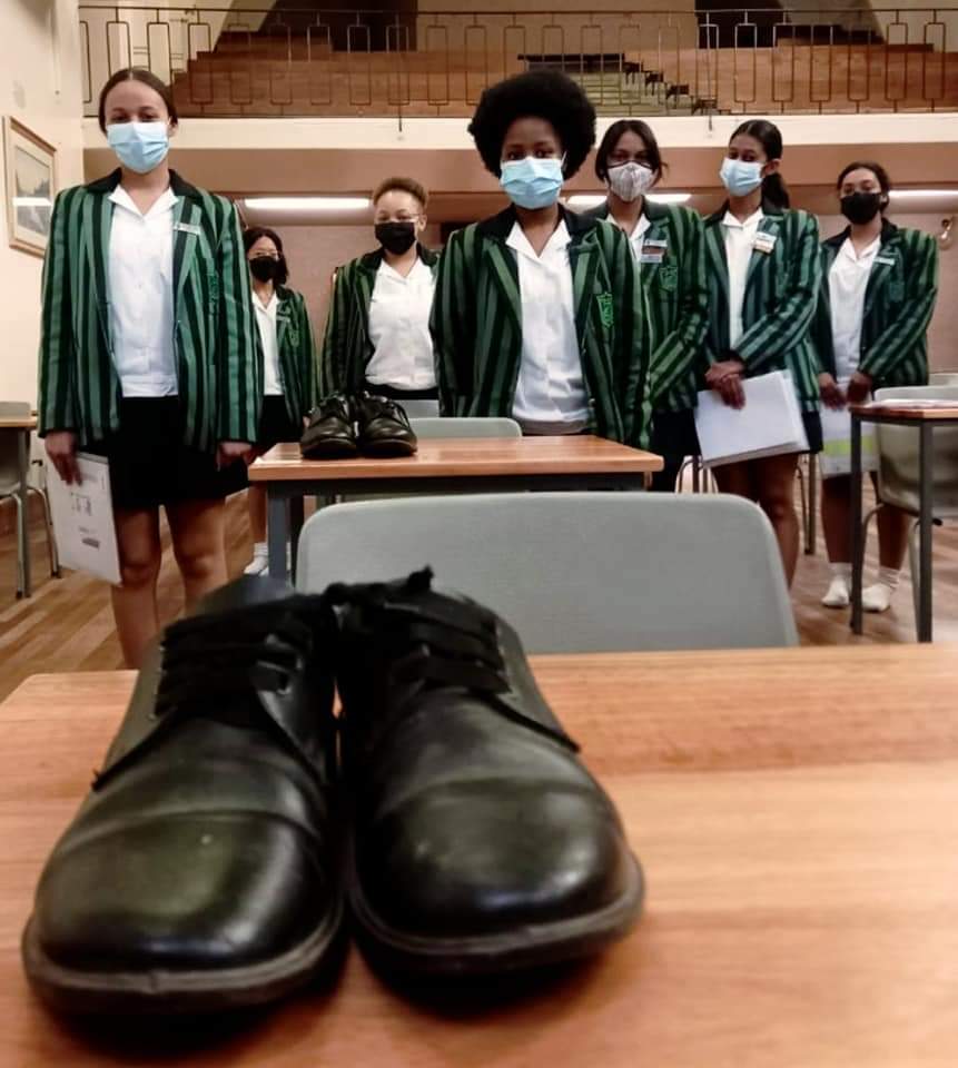 loveLifeNGO's tweet photo. Did you know...?π€π
That after the final exam, matriculants from Kimberley Girls' High School donated their school shoes for the less fortunate?ππΎββοΈπ
What have you given back to less fortunate learners?
πΈ: @myncapetv
#PLZCALME0833231023
#21ActsOfGoodness
#loveLifeZA https://t.co/xe9NKiuSOQ