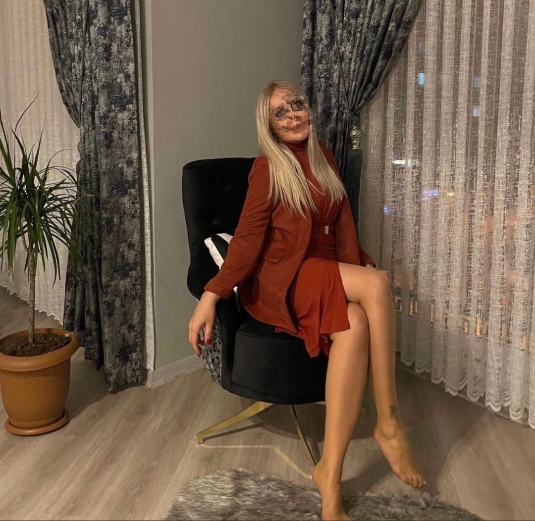 Denediysen ve olmadıysa, çabaladıysan ve başaramadıysan, eline bir kova alıp serptiysen yangın yerine belki söner diye, bir güneşi kucaklayıp sivas travesti koyabildiysen karanlığının çaprazına olmadıysa yine de, çok da üzülme. Yorgunluğu güzeldir çünkü, içim rahat'' diyebilmenin