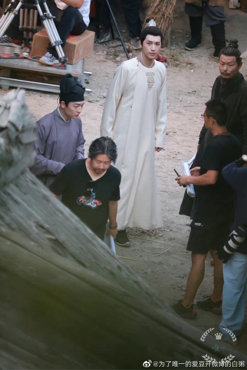 ฟคในเวยป๋อกำลังรอคลิปอฟช. กันอยู่
บ่นกันใหญ่เมื่อไหร่จะมา 😂😂😂
หรือจะเลื่อนไปวันอื่นซะแล้ว