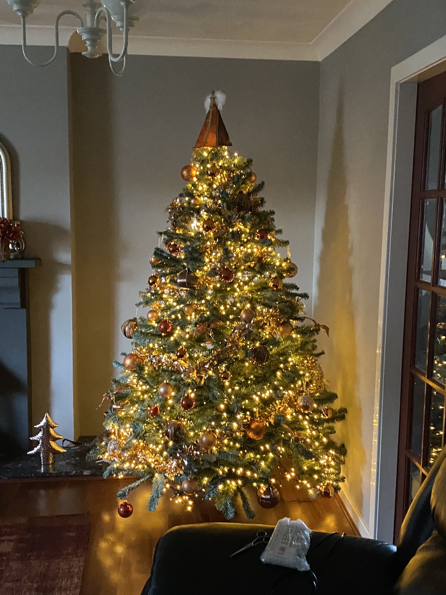 Mrs Rowland tweet media