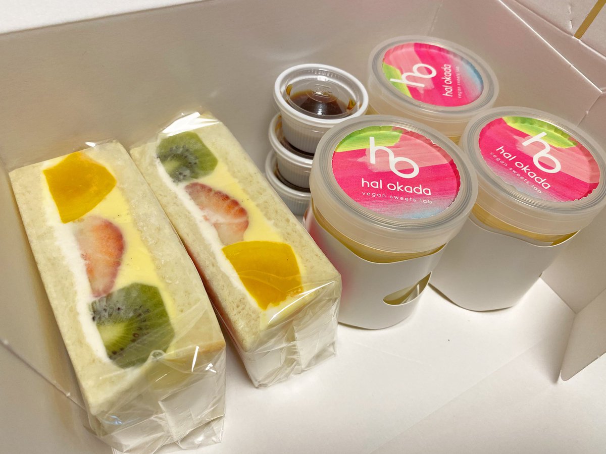 ox_athletes's tweet photo. hal okada のヴィーガンスイーツ🍰🌱
oxメンバーで食べ比べ😍
#halokada #vegansweets #vegancake https://t.co/5qMvbZVEAX