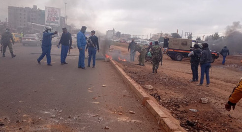 Boda Boda Riders Block Nairobi-Nakuru Highway In Protest Of Colleagues’ Killing By Police Officer ow.ly/kHSE30s3bac