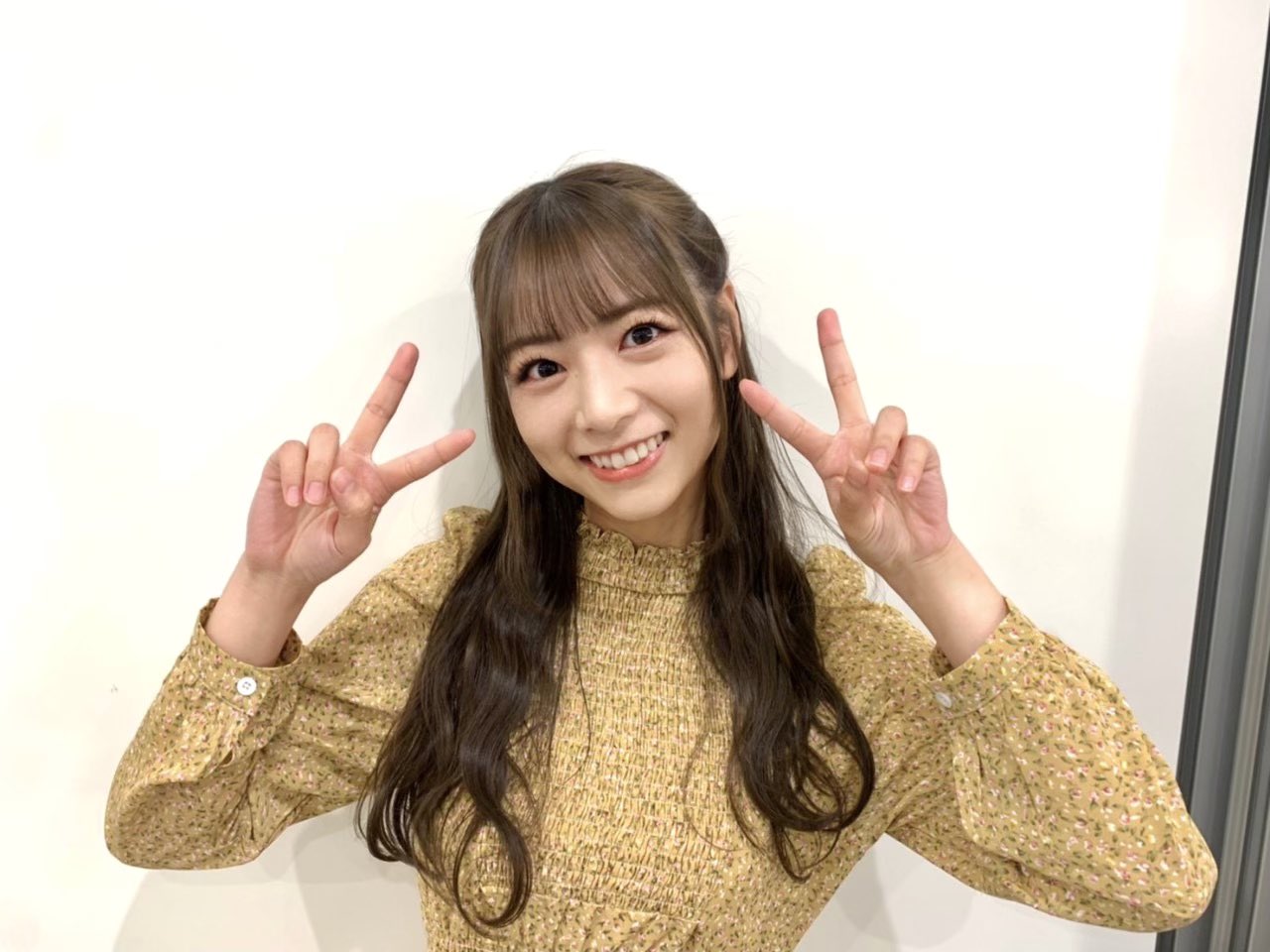 【白石麻衣】乃木坂46 神の手 コラボ ビッククッション インフルエンサー