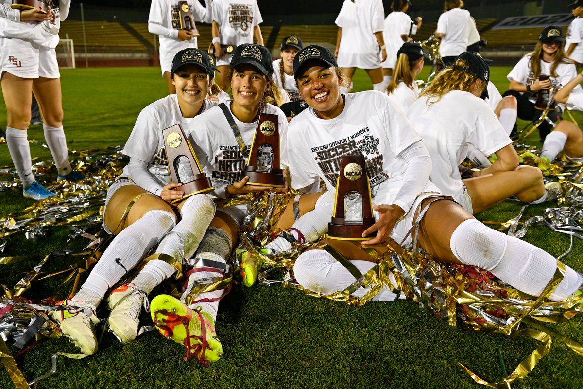 FSUSoccer's tweet photo. Waking up like champions! ⭐⭐⭐ #OneTribe https://t.co/tt1FtY7ZFt