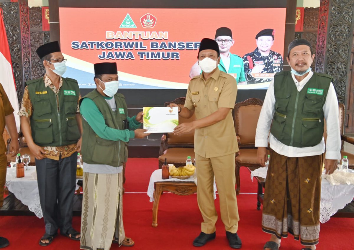 Bantuan Satkorwil Banser Jatim Untuk Korban Erupsi Semeru 

Semoga dapat meringankan Beban para korban bencana

#BanserTanggapBencana