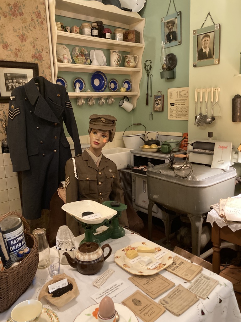 MMicromuseums's tweet photo. Wow! Another Marvellous #Micromuseum @maldonmuseum in the Park ๐
We had a behind the scenes tour - what a fantastic tiny museum, with exciting new plans for next year!
We are looking forward to working with you further! ๐ #MuseumsTogether https://t.co/EWBF5gS3OS
