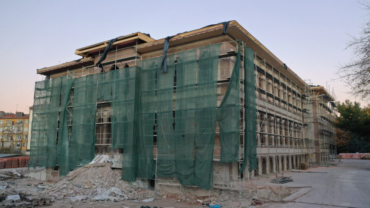 Konya’mızın çehresini değiştirecek bazı yatırımlarımızın son durumlarını paylaşıyorum arkadaşlar. 

3️⃣

📍Büyükşehir Taş Bina