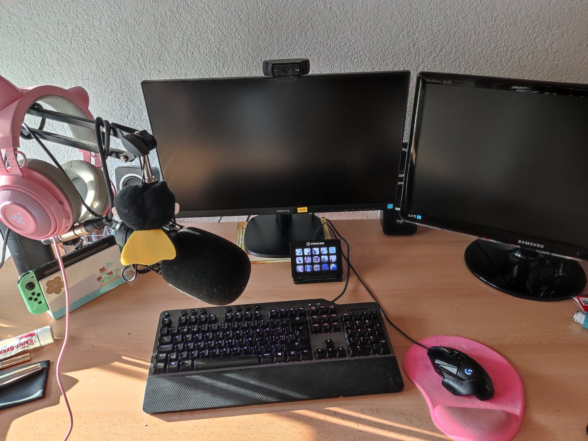 Sophronxx's tweet image. #philipshue #smartlightning