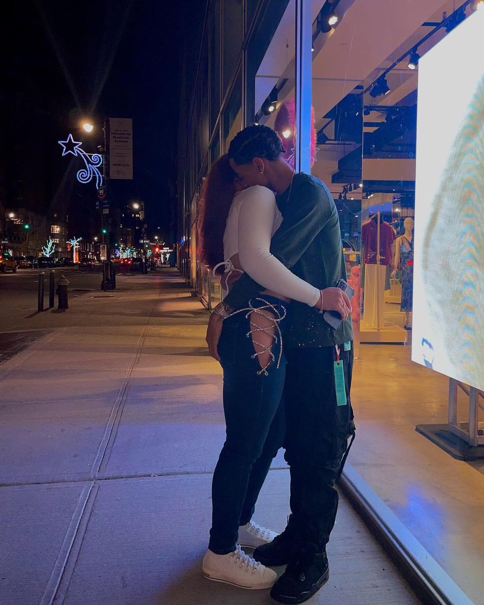 nayyaadonfbg's tweet photo. All about u baby❤️🥺 https://t.co/Fl2ggocRxz