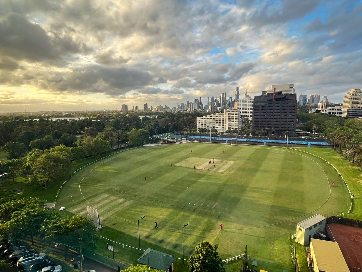 Moody night, sun fading, T20 nearing its conclusion down below at the Albert Ground, #Ashes tomorrow.