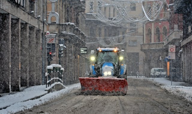 La_Prealpina's tweet photo. Maxi nevicata in arrivo: durerà 30 ore https://t.co/D1lApMJIK9 https://t.co/HwyHAiQy8V
