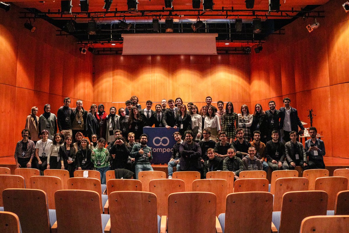 DataCamp 2021'de bizlerle birlikte olan konuşmacılarımıza, katılımcılarımıza ve ekibimize teşekkür ederiz! Seneye DataCamp'te tekrardan görüşmek üzere! #datacamp21