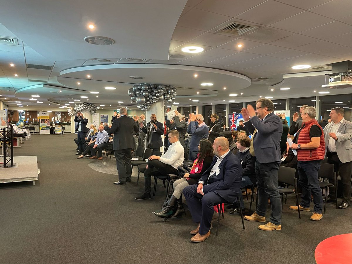 Another fantastic Hampshire Chamber of Commerce
#event last night at Southampton Football Club. Really great to see so many #members in attendance.

Photo credit: Benjamin McDonald 

linkedin.com/feed/update/ur…
