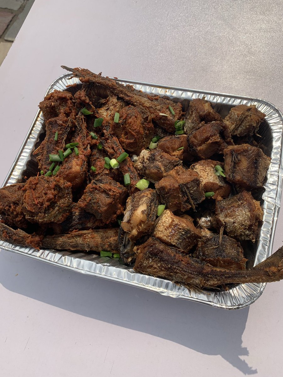 adyvafoods's tweet photo. Good morning Foodies 😃

We are still in the business of cooking great meals for you and your loved ones daily , it’s just been so swamped for us 😩 there’s barely any strength to post on social media after work but we gat you 😉

Our Christmas menu will be up soon.
Anticipate😋 https://t.co/hhjFHdnMKp