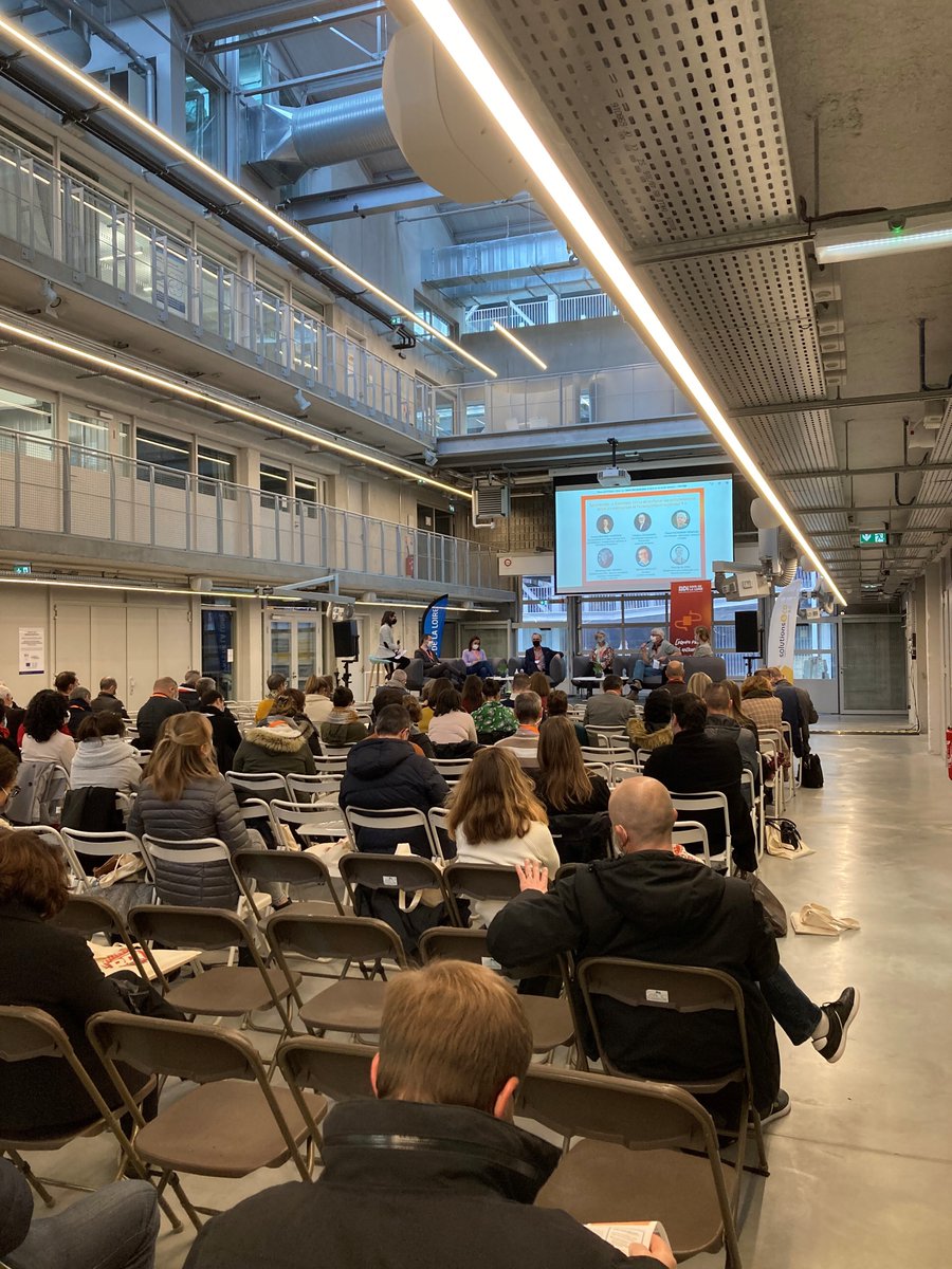 [#AnimationRDI] Un plateau riche pour cette 1ère table ronde « Comment initier et renforcer les collaborations entre les entreprises et l’enseignement supérieur ? ». Beaucoup de dispositifs cités : thèse CIFRE, dispositif Fil'innov, <a href="/OuestValo/">Ouest Valorisation</a>, etc. ! #cestlaplénièreduRDI