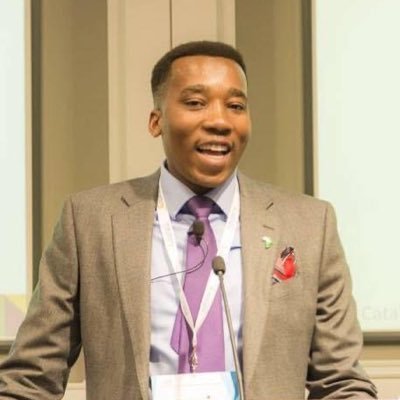 OxHRH's tweet photo. 🥳A very warm congratulations to former OxHRH Research Director @Ndjodi_ML on being awarded the inaugural Subedi Prize for best doctoral dissertation! 🥳
His awarding winning thesis can be enjoyed in his new book: Re-invigorating Ubuntu Through Water! 📚
https://t.co/Uc9LuVUcDc https://t.co/ecr5MX2RIO