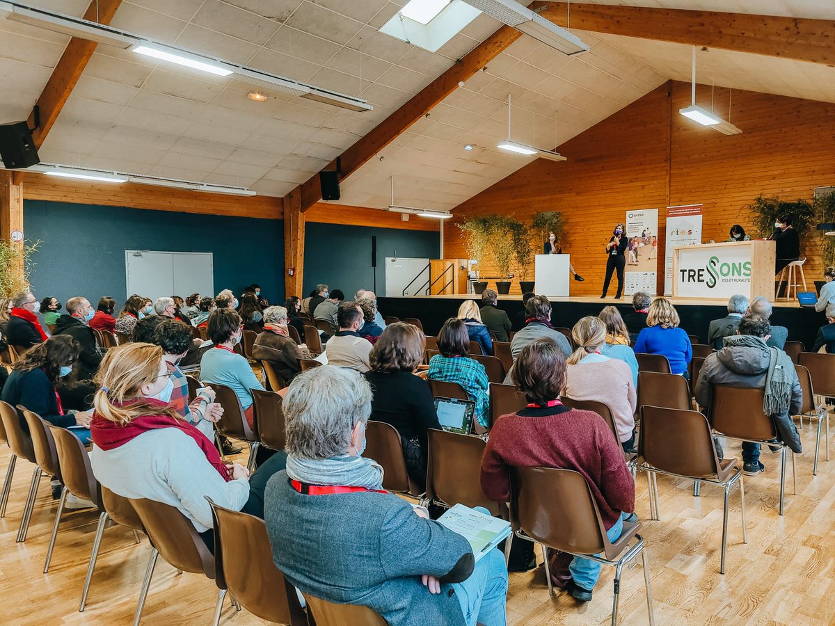 avise_org's tweet photo. 🔴EN DIRECT !
Suivez la conférence d’ouverture du séminaire #TRESSONS, l’ESS au coeur du développement #rural !
Avec les interventions d’Isabelle Joucan, @JeanLucChenut, @PAndriot et Cécile Leclair.
A suivre ici ➡️ https://t.co/Qe8RLmcgTb https://t.co/VovmLcWxtR