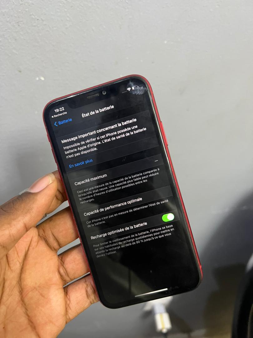 GTM_BUSINESS's tweet photo. 🆘 URGENT🆘 VENTE FLASH🆘

📱 iPhone 11 

NB: BATTERIE CHANGÉE ET FACE ID OFF 

🏷️260 000 FCFA

📞6 93 14 48 65 // 6 55 27 24 76

Bon prix venez on cause

Rt + fav apprécié notre client est peut être dans ta TL 🙏

AIDEZ QUELQU'UN À AVOIR LE PHONE DE SES RÊVES 😅 https://t.co/AbTfS0sJMY