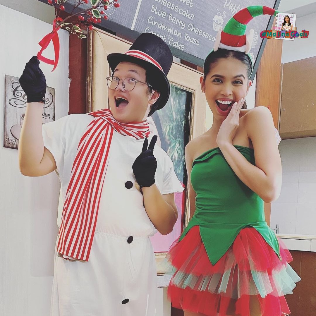 FeelGoodSaBuko's tweet photo. Ready na ang besties na sina @mainedcm at @Chamyto sa kanilang Christmas outfit!🎄🥰

#MaineGoals #FeelGoodSaBuKo 

📷: IG | Chamyto Aguedan https://t.co/MLt8MR963E