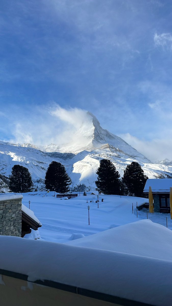 RiffelalpResort2222m tweet media