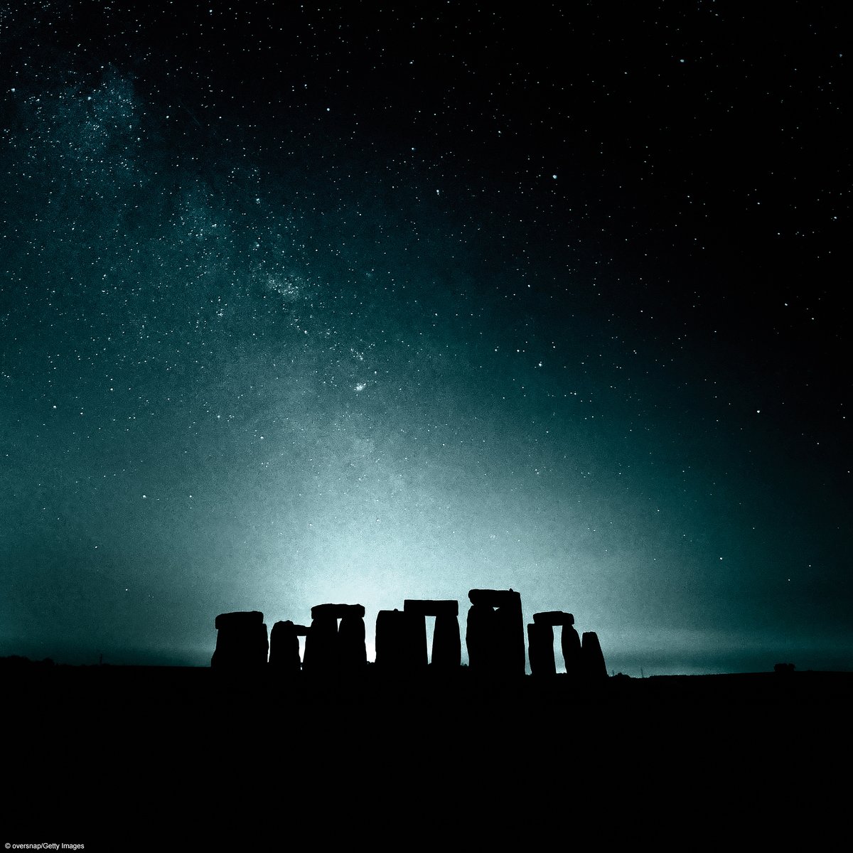 Stonehenge is famous around the world, and the monument is shrouded in speculation and folklore – but how much do we actually know about it?

Transport yourself back five millennia to discover #TheWorldOfStonehenge in our next major exhibition: ow.ly/eWMV30s38RW