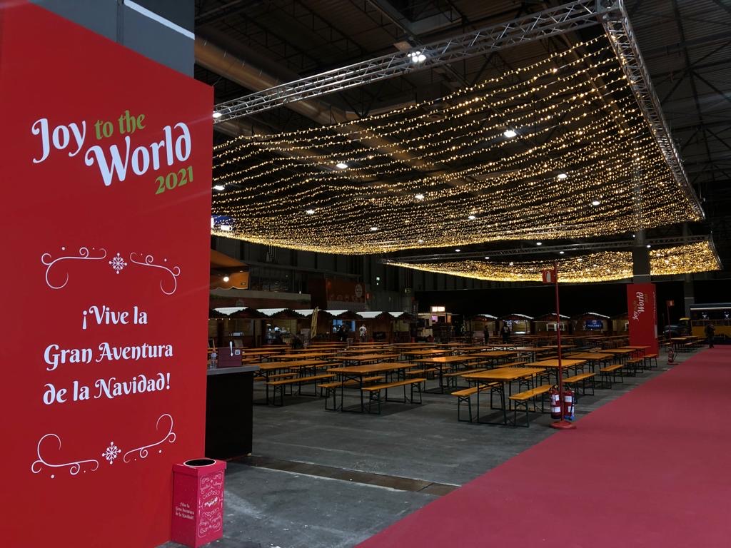 IFEMA's tweet photo. ¡Vive la gran aventura de la Navidad en IFEMA MADRID! 🎄✨

@JoyWorldEs ya ha abierto el Pueblo de Navidad en un espacio decorado para disfrutar de una experiencia inmersiva única.

¡Compra ya tu entrada! ➡️ https://t.co/U7xhOm5kXi

#Sientelainspiracion en #IFEMADRID. https://t.co/TGah8rJT6C