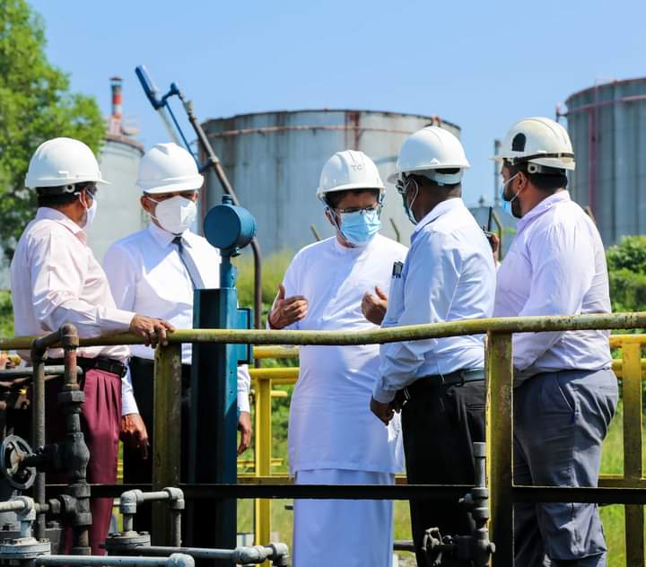 UPGammanpila's tweet photo. Operations of Sapugaskanda Oil Refinery resumed on - 2021-12-07.
The operations were resumed after 22 days of closing the refinery thereby fulfilling the promise made to resume operations within 50 days.
#UdayaGammanpila #MinistryofEnergy #CPC #CPSTL #PDASL #sapugaskanda https://t.co/xNyAh7a6yT