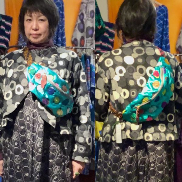 jamechakana's tweet photo. 何年ぶりでしょう。
ULOCOの刺繍グッズが入荷!
久々に手にしたULOCOグッズに
アドレナリンが出まくり。
お出かけのポイントに!
サテン地にユニークな刺繍が💕
斜め掛けでも可愛い‼️
タマネギ
弦がない
パンだ
レモンスマッシュ
14850円(税込)
通販もしています。
#uloco #ウロコ #刺繍グッズ https://t.co/DtjCTsS2jc