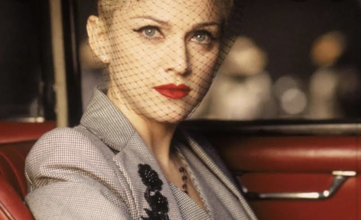 madonnafansperu's tweet image. “Take a Bow” fue lanzado un 6, Diciembre de 1994… 27 años y 1 día han pasado. @Madonna #EmilioMunoz #TheHitFactory ¿Te ha gustado la canción?