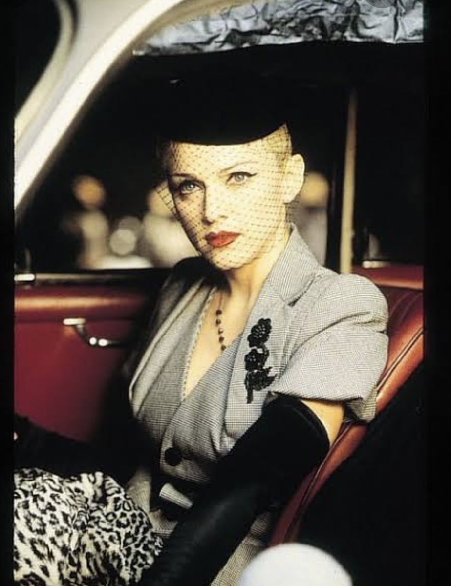 madonnafansperu's tweet image. “Take a Bow” fue lanzado un 6, Diciembre de 1994… 27 años y 1 día han pasado. @Madonna #EmilioMunoz #TheHitFactory ¿Te ha gustado la canción?