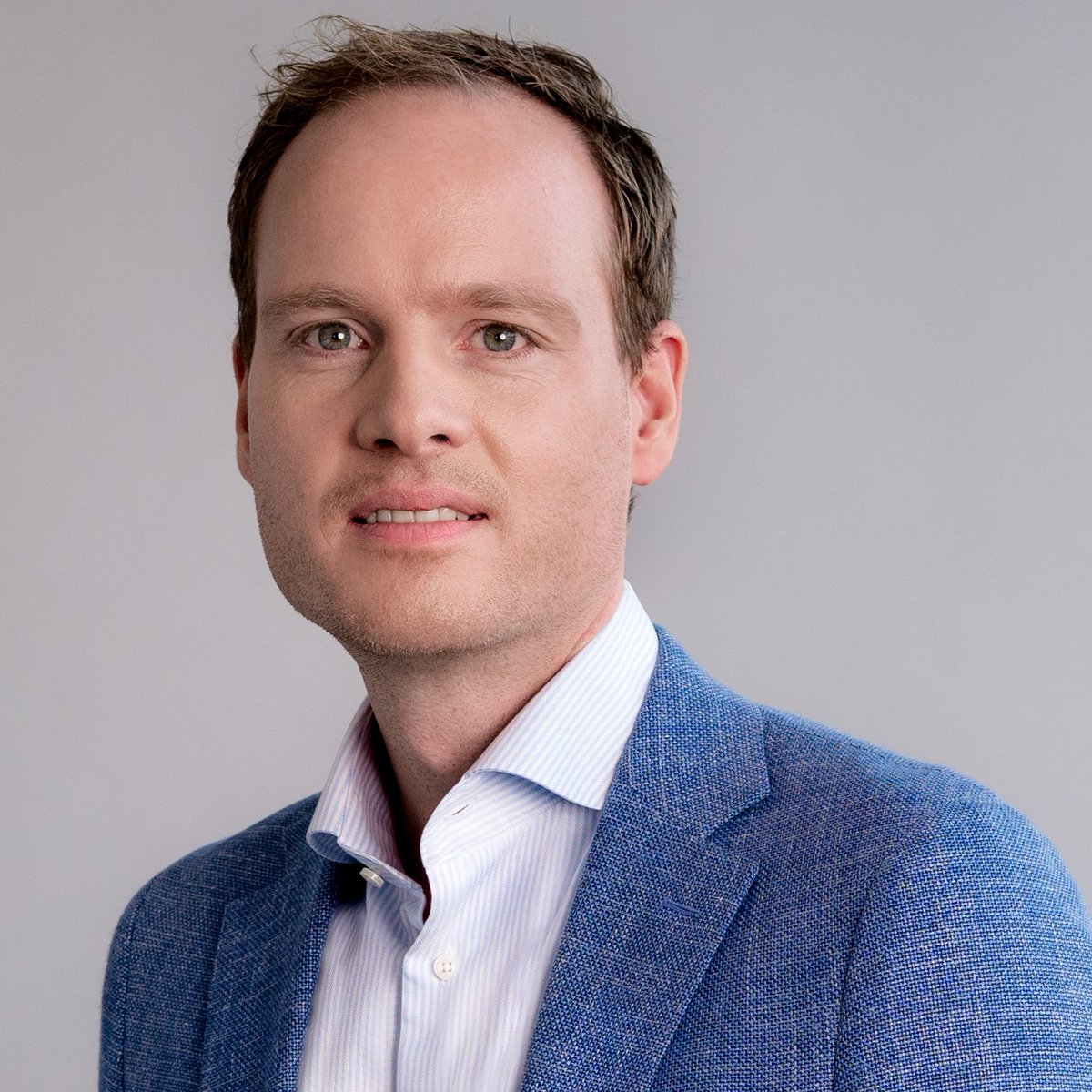 SPORT1_PR's tweet photo. #Personalie: Bei unserer #SPORT1MEDIEN-Tochter #MatchIQ wird Florian Backhaus neuer Geschäftsführer, zusätzlich zu seiner Funktion als Director New Business & eSports @SPORT1. Die GF bildet er gemeinsam mit Gründer Nicholas MacGowan von Holstein. Infos: https://t.co/Oo7koLepXZ https://t.co/6hnM3sQsMK
