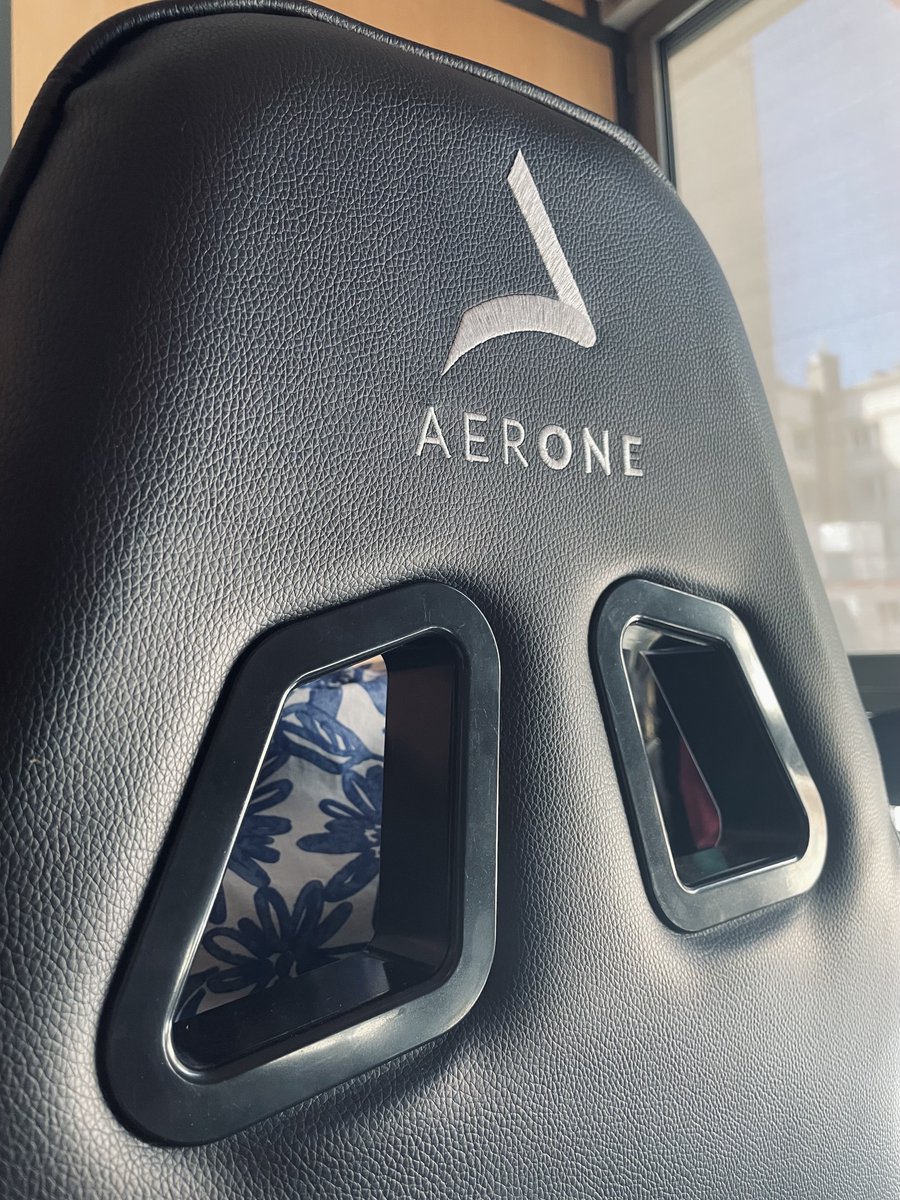 Aerone17's tweet photo. 💗Gaming Details👉https://t.co/n1DG1psVJB🕹️
#gamingcommunity #GamingNews #memes #gamingroom #gaminglife #streamer #esports #leagueoflegends #pubg #France #cod #game #gamedev #stream #live #gamer #Gaming #play #GamesPeoplePlay #setup #aerone #aeroneproject #win #overspes #team #a https://t.co/pgQqgXmi64