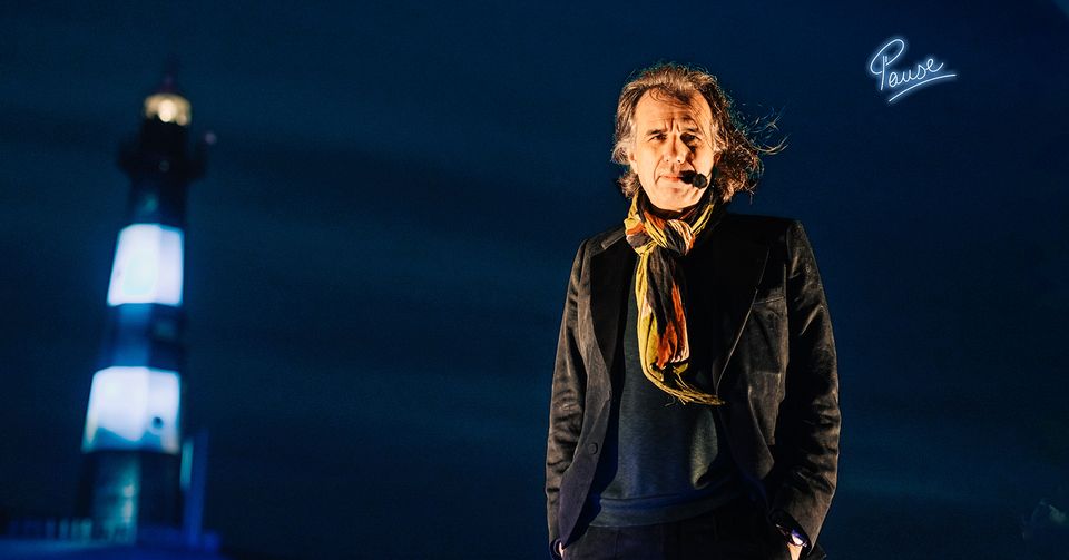 De sterke PAUSE editie met Dirk De Wachter komt uitzonderlijk terug als eindejaarsspecial. Dit gebeurt op aanvraag van velen gezien de talk ook vandaag nog méér dan actueel is. De uitzending vindt plaats op 28/12/2021 om 20:00. Meer info en tickets via pause-invites.com