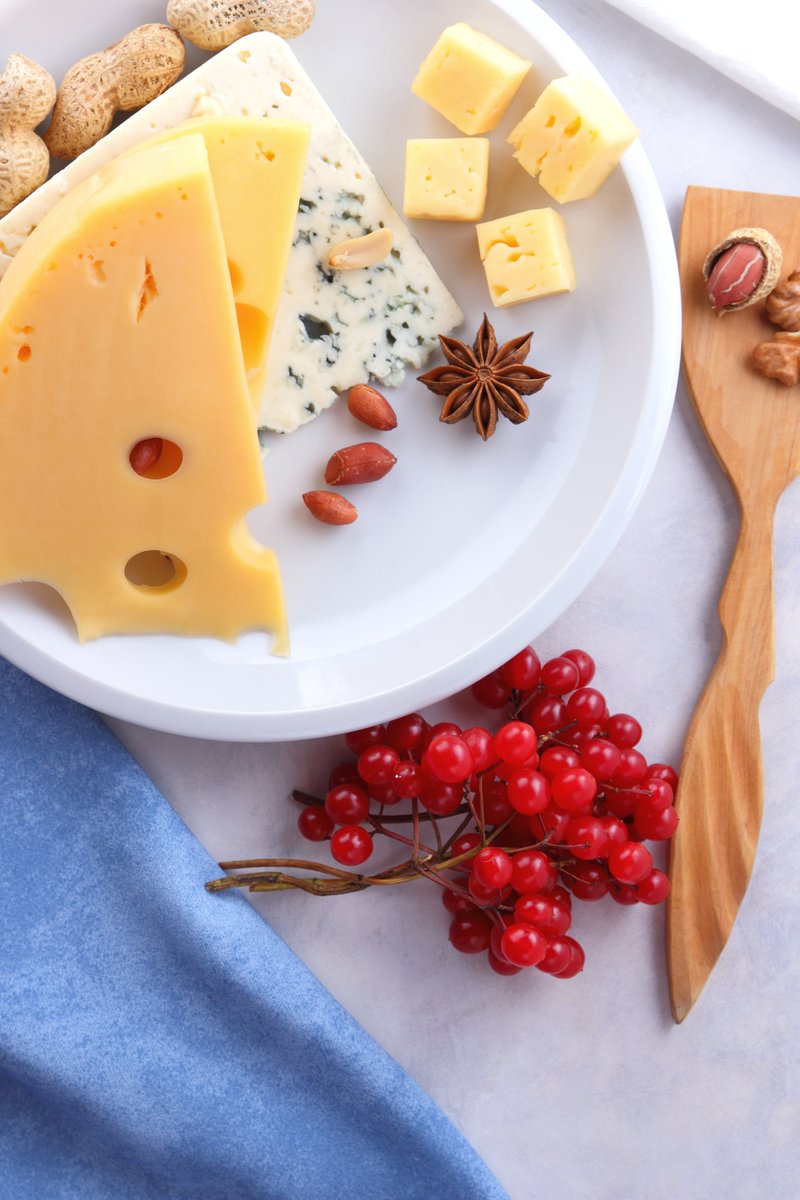 #YourBooths
🧀In recent years, the development of cheese products in China has been remarkable. The retail size of cheese increased from 2.67 billion yuan to 6.55 billion yuan in 2013-2019. 
🧀Welcome to import your products into China, welcome to SIAL Shanghai 2022🍑!