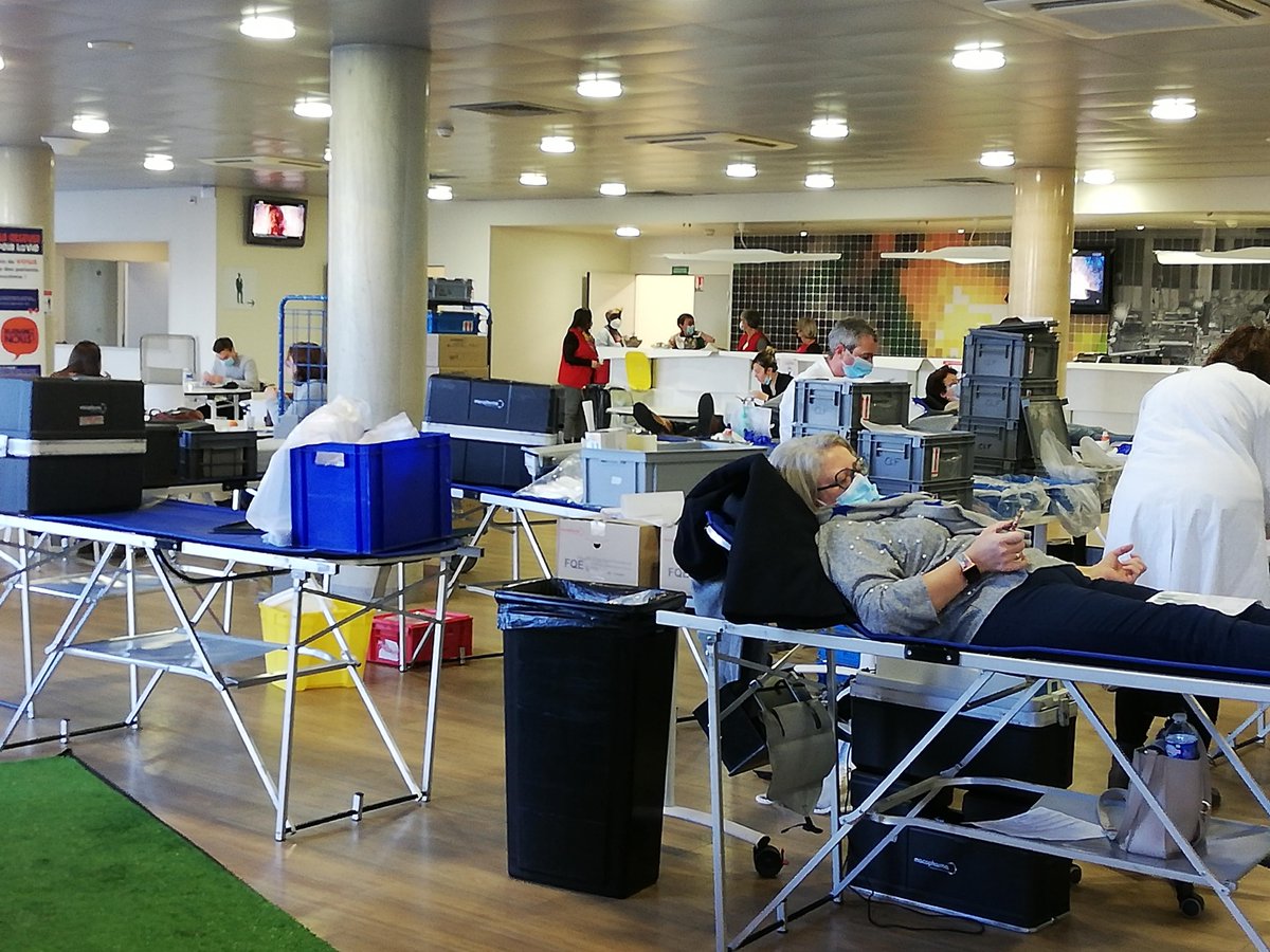 AesioMutuelle's tweet image. ❤430 inscrits au #dondusang au stade Geoffroy-Guichard à @saint_etienne_. 1 heure pour sauver 3 vies ! comme le rappelle @EFS_dondesang. Prenez une heure de votre journée pour participer à cette action emblématique, soutenue par @ASSECoeurVert &amp;amp; @AesioMutuelle