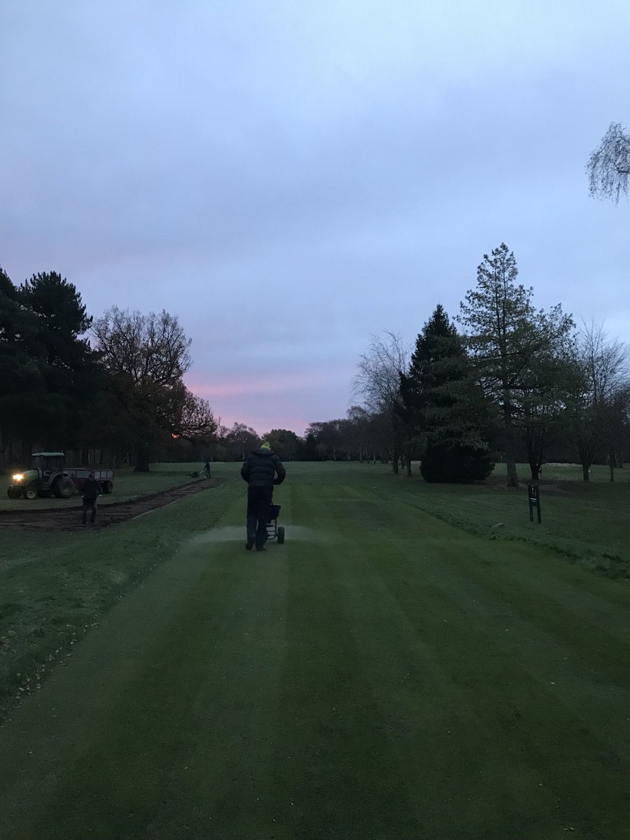 DaveH1986's tweet photo. Using this mornings dry window to get tees hand mown prior to an app. of lawn sand before the rain comes. As we also continue work on the new pathway beside the 3rd tee ⁦@DraytonParkGK⁩ #greenkeeping #giveusabreakweather!! #projects https://t.co/4wXlX8MeDB