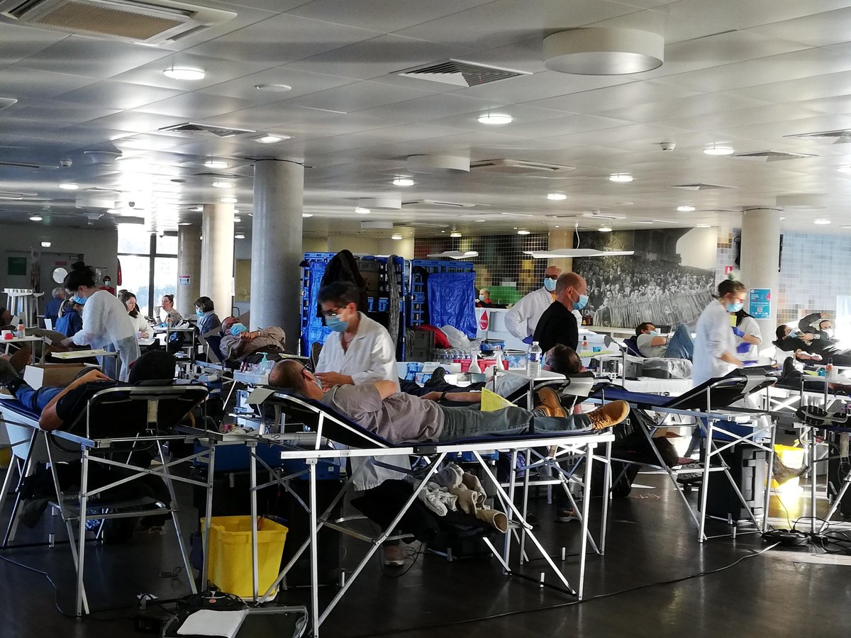 AesioMutuelle's tweet image. ❤430 inscrits au #dondusang au stade Geoffroy-Guichard à @saint_etienne_. 1 heure pour sauver 3 vies ! comme le rappelle @EFS_dondesang. Prenez une heure de votre journée pour participer à cette action emblématique, soutenue par @ASSECoeurVert &amp;amp; @AesioMutuelle