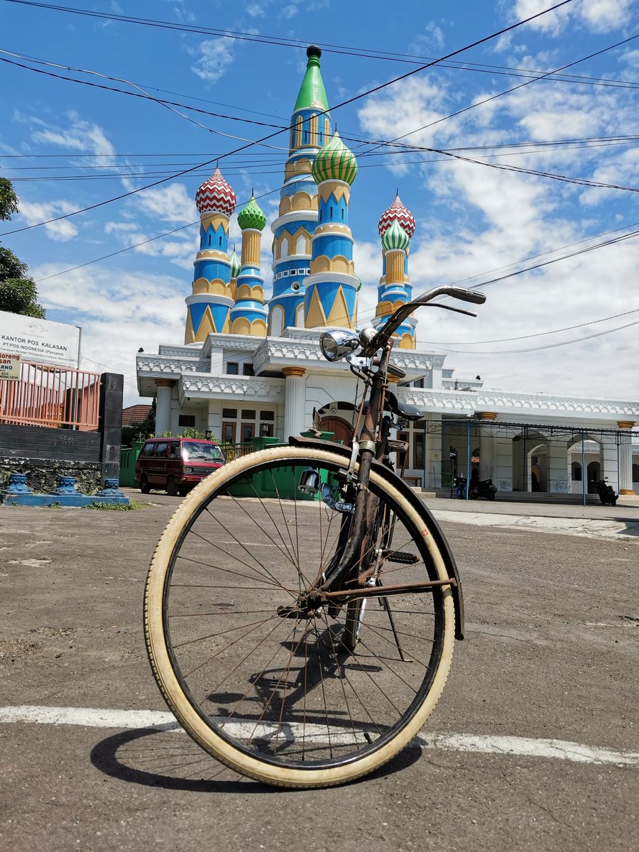 N080N's tweet image. Gowes 🚲 sampai Turki? 🤭
#onthel