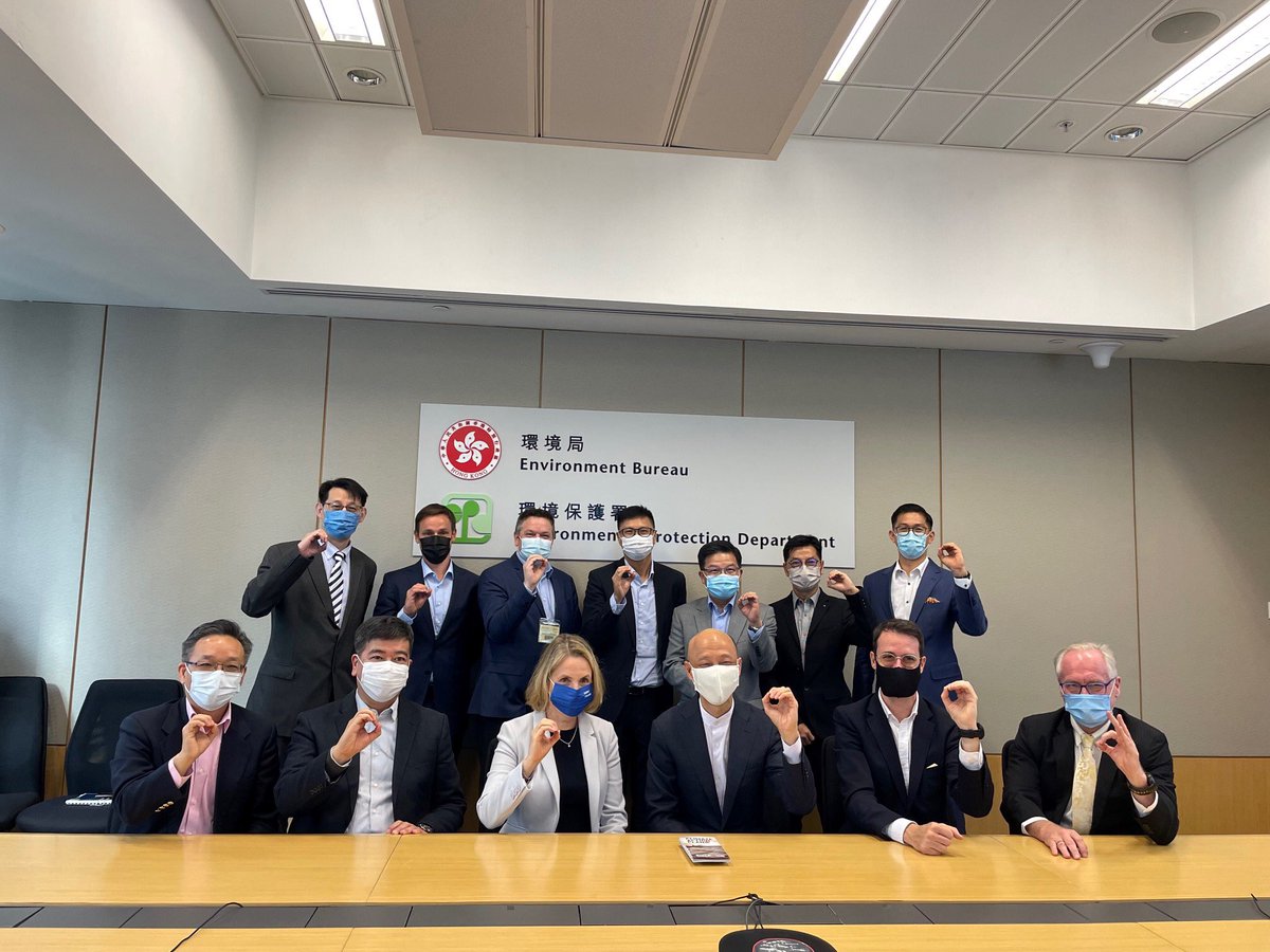 JohannaKaranko's tweet photo. Minister Skinnari from #Finland together with a business delegation met with #HongKong’s Secretary of Environment Wong today to discuss opportunities for collaboration and co-development in #greentransformation and #CarbonNeutrality. https://t.co/gYEMrD4lwN