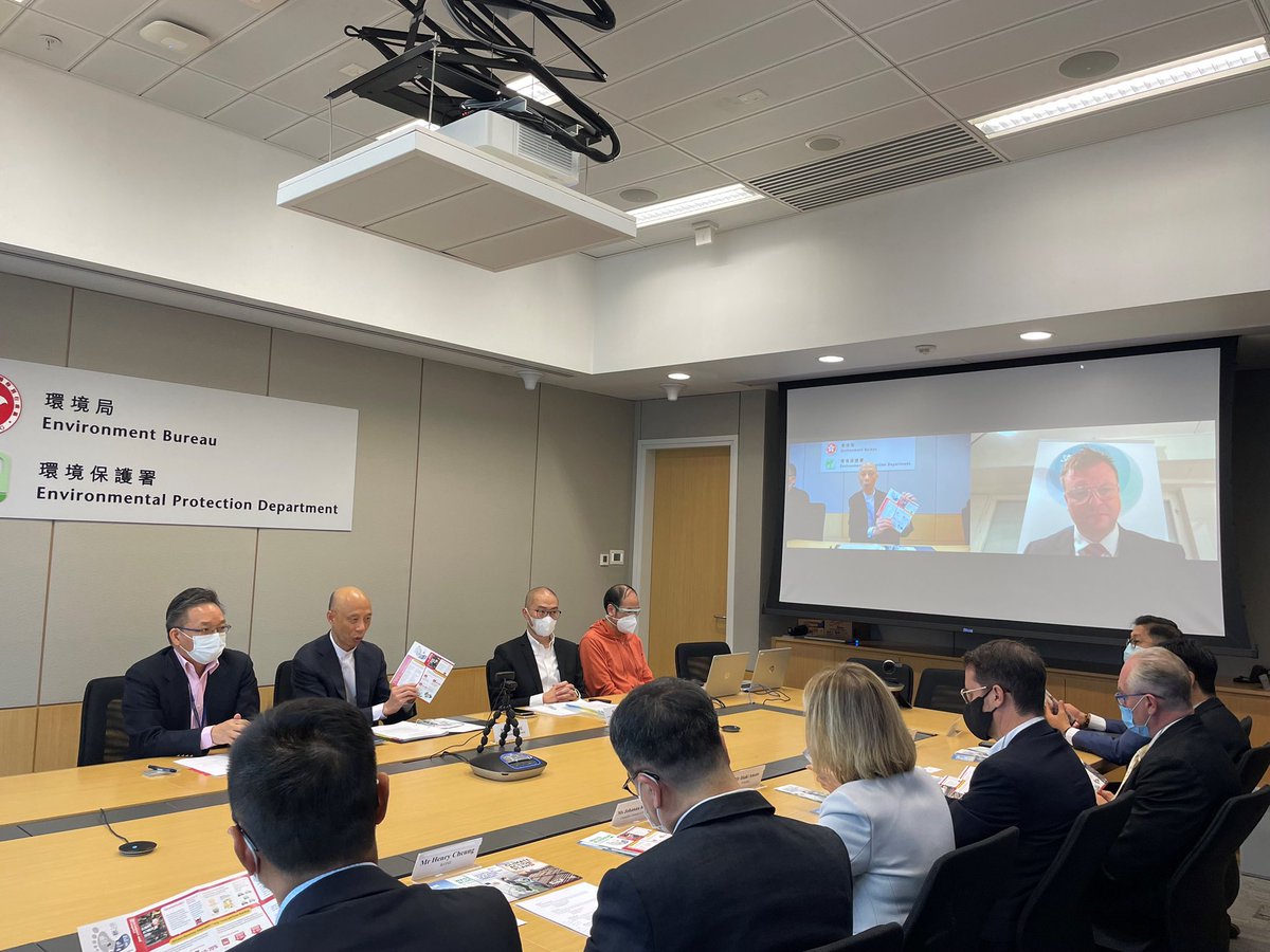 JohannaKaranko's tweet photo. Minister Skinnari from #Finland together with a business delegation met with #HongKong’s Secretary of Environment Wong today to discuss opportunities for collaboration and co-development in #greentransformation and #CarbonNeutrality. https://t.co/gYEMrD4lwN