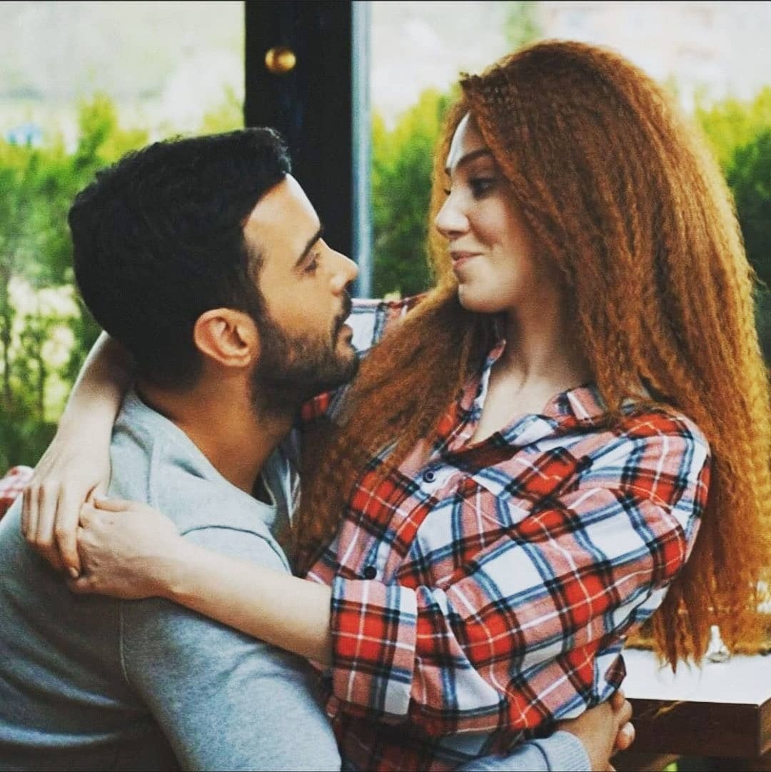 sultanaAixa's tweet photo. #poetadeningunlugar 
Para que mirar las estrellas,si puedo perderme en tus ojos.
#ElçinSangu #BarişArduç https://t.co/iYyZakJq8l