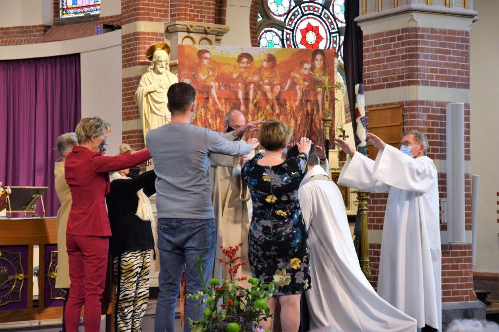 CorneliusLimmen's tweet photo. Afgelopen zondag heeft pastor Johan Olling ook liturgisch officieel het stokje aan mij overgedragen. Zoals ik al zei tijdens de dienst: we gaan er niet iets moois van maken, maar we gaan iets moois voortzetten en uitbouwen.
We gaan ervoor! https://t.co/PCIrHdxiR9
