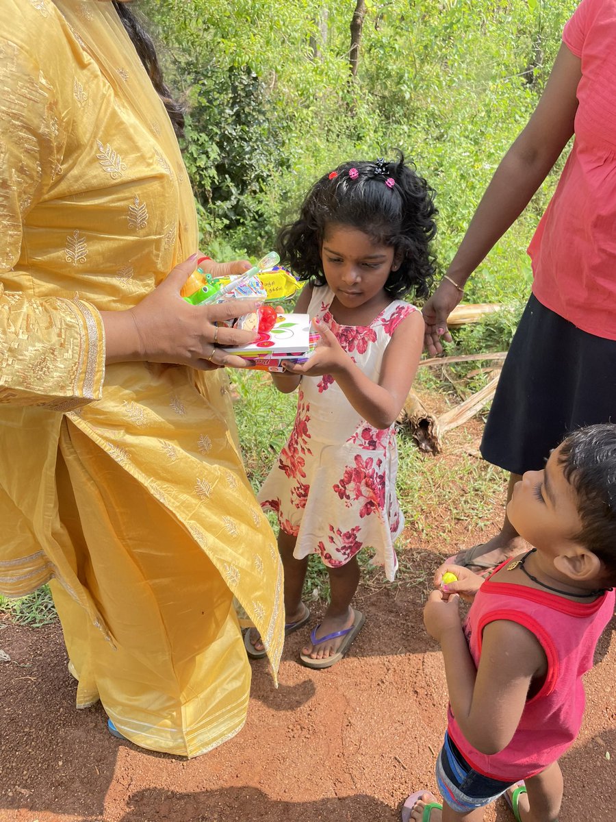 KALIARULAR_EROS's tweet photo. Today 7-12-2021 #Food & Children’s #Gifts Distributed In #Kannaddi Behalf Of #ARULAR To #KannaddiFarm Residents. For #ARULAR’s 2nd Anniversary Of Him Passing 3-12-2019. #WeMissYouARULAR 🙏🏽.
#KaliArulpragasam #DaughterOfARULAR 💫#ARULARRemembrance #ARULARLegacy #DaughterOfEros https://t.co/nMZHnPIssw