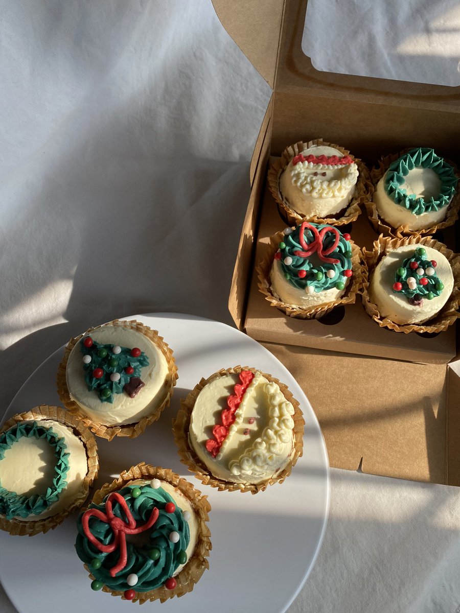 Make_abakee's tweet photo. Carrot cake set🎄🎅🏼🦌 ยังสั่งกันได้น้า ใครมาเที่ยวเชียงใหม่ แวะมาสั่งกันได้นะคะ น่ารักปถมอร่อยด้วย😋 #รีวิวเชียงใหม่ #รีวิวคาเฟ่ #คาเฟ่เชียงใหม่ #คาเฟ่ #เค้กวันเกิด #ฝากร้าน #รีวิวขนม #อร่อยจนต้องรีวิว #อร่อยบอกต่อ #เชียงใหม่ https://t.co/bFkM2cdvUO