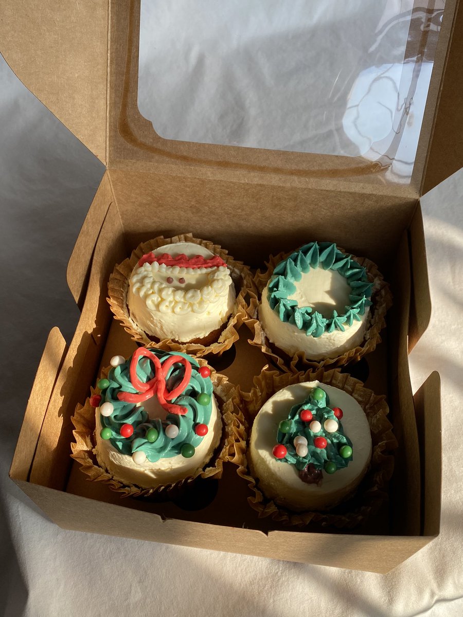 Make_abakee's tweet photo. Carrot cake set🎄🎅🏼🦌 ยังสั่งกันได้น้า ใครมาเที่ยวเชียงใหม่ แวะมาสั่งกันได้นะคะ น่ารักปถมอร่อยด้วย😋 #รีวิวเชียงใหม่ #รีวิวคาเฟ่ #คาเฟ่เชียงใหม่ #คาเฟ่ #เค้กวันเกิด #ฝากร้าน #รีวิวขนม #อร่อยจนต้องรีวิว #อร่อยบอกต่อ #เชียงใหม่ https://t.co/bFkM2cdvUO