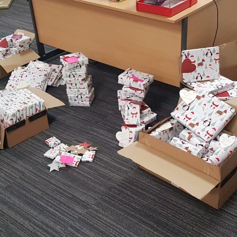 HaveringHome's tweet photo. #waitroseupminster thank you so much for your kind donations.
#happychildrenatchristmas
#communitylove
#waitroseandpartners
#homestarthaveringcouk https://t.co/RvSc356mFT