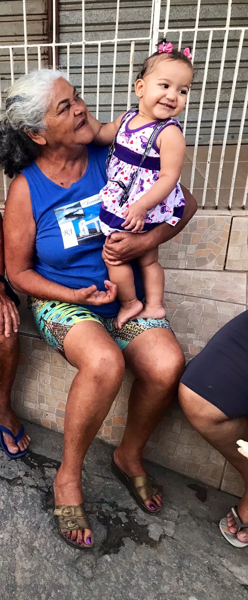 Leoodcosta's tweet photo. Vó você sempre será lembrada, jamais nunca será esquecida no meu coração. Se hoje eu estou aqui é graças aos seus conselhos, obg por tudo vó, por tudo. Ah e a Liz que era super agarrada cntg ??? Ela tbm smp vai te amar 🥲🖤Descanse em paz vozinha 😭😭😭06/12/21 🥀 https://t.co/snYYZeKtef